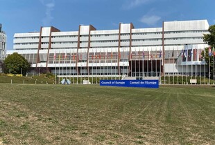 У день параду в Москві дипломати ЄС зберуться в Україні та оголосять про підтримку спецтрибуналу