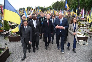 Голови МЗС країн ЄС прибули у Львів: планується схвалення спецтрибуналу