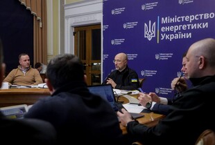 Жорсткі графіки відключень: Шмигаль відповів, скільки ще триватимуть