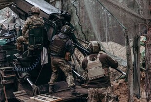 Гелікоптер, сім танків та майже 1000 окупантів: Генштаб оновив дані про втрати армії рф станом на 6 березня