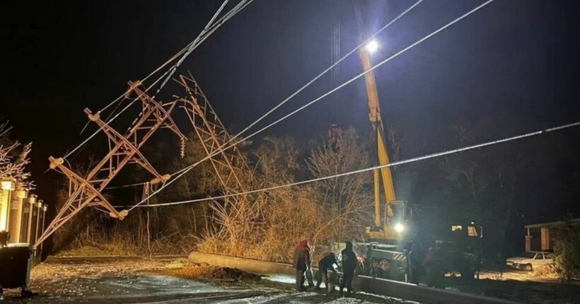 На окупованій Донеччині та Луганщині вже понад тиждень немає світла у 254 000 людей