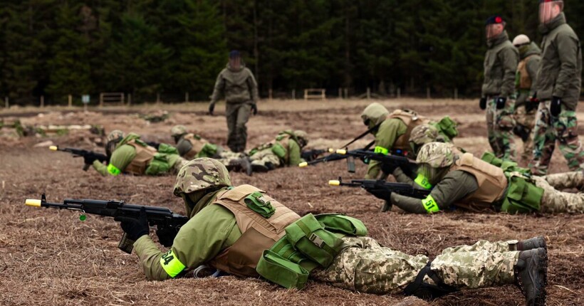 У Німеччині за полігонами, де навчаються ЗСУ, постійно слідкують невідомі дрони