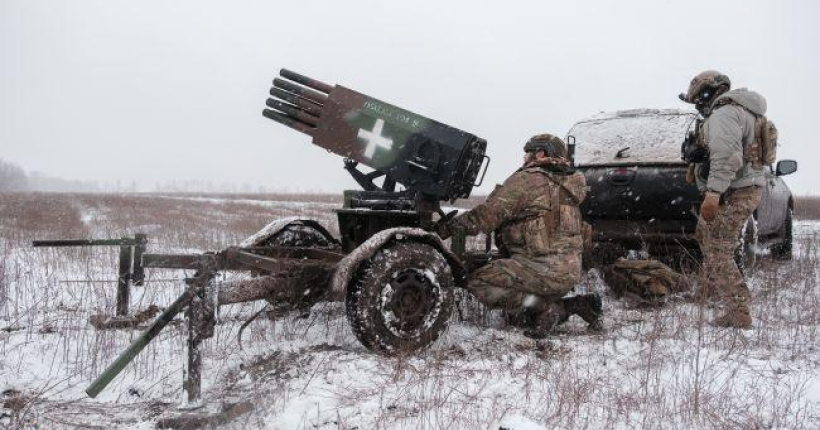 На лівобережжі Херсонщини росіяни втратили 13 гармат та чотири танки за добу