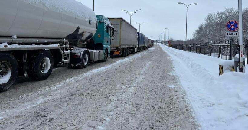 На польському кордоні заблоковані два пункти пропуску, - Демченко