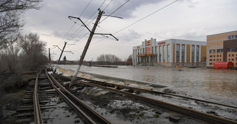 Карма в дії: як російський Орськ пішов під воду після прориву дамби